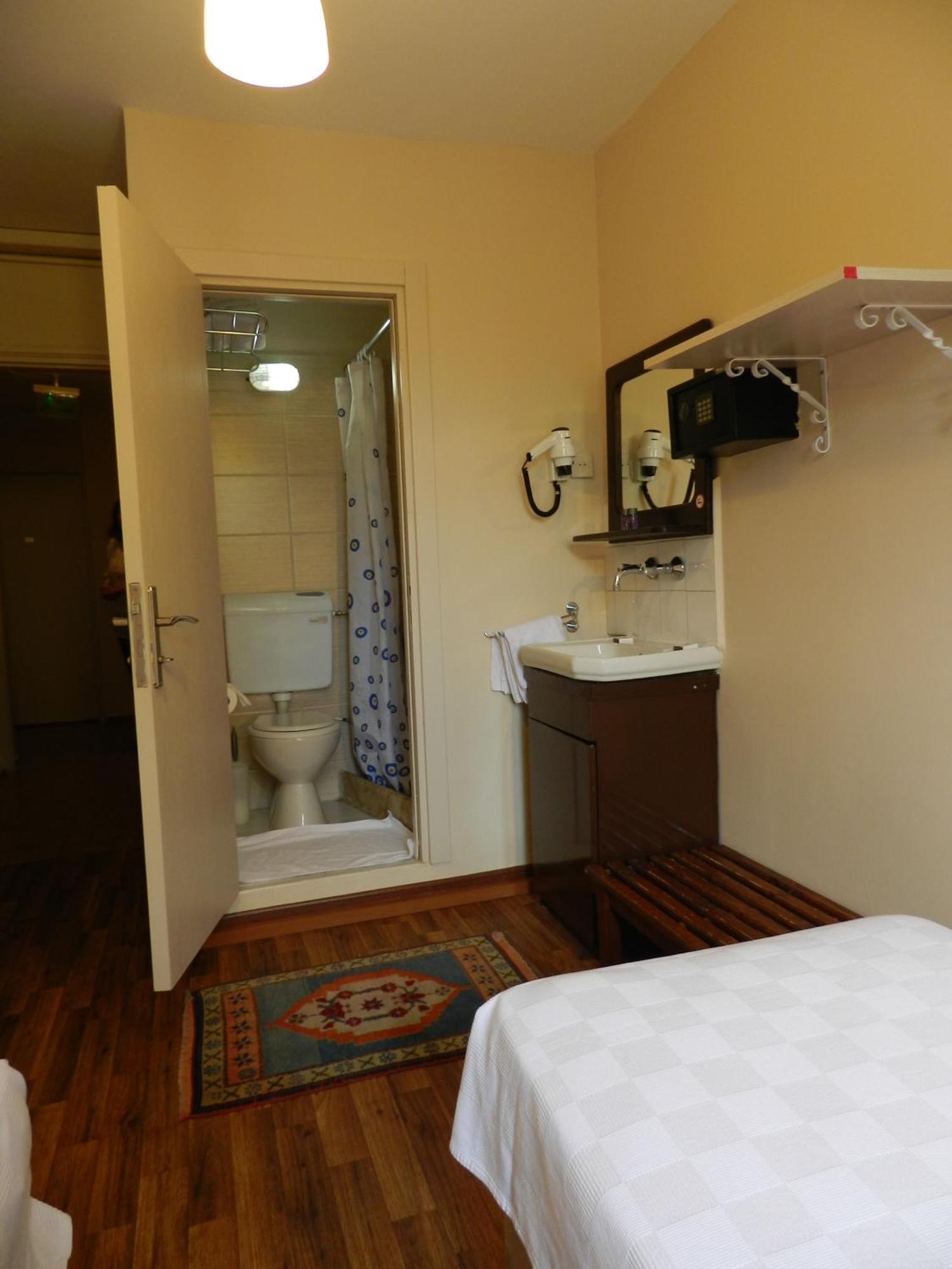 Berk Guest House - Grandma'S House Istanbul Room photo