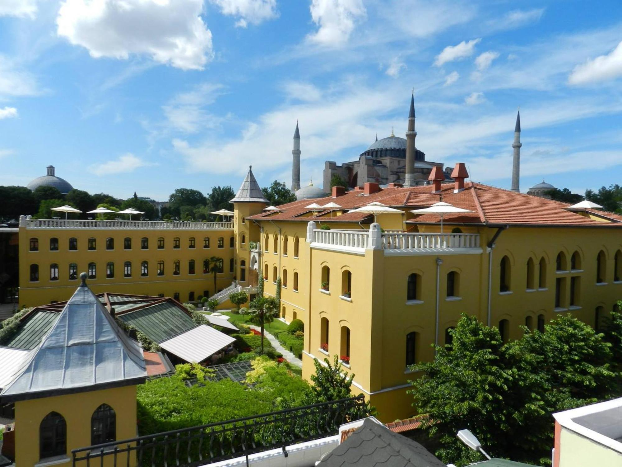 Berk Guest House - Grandma'S House Istanbul Exterior photo