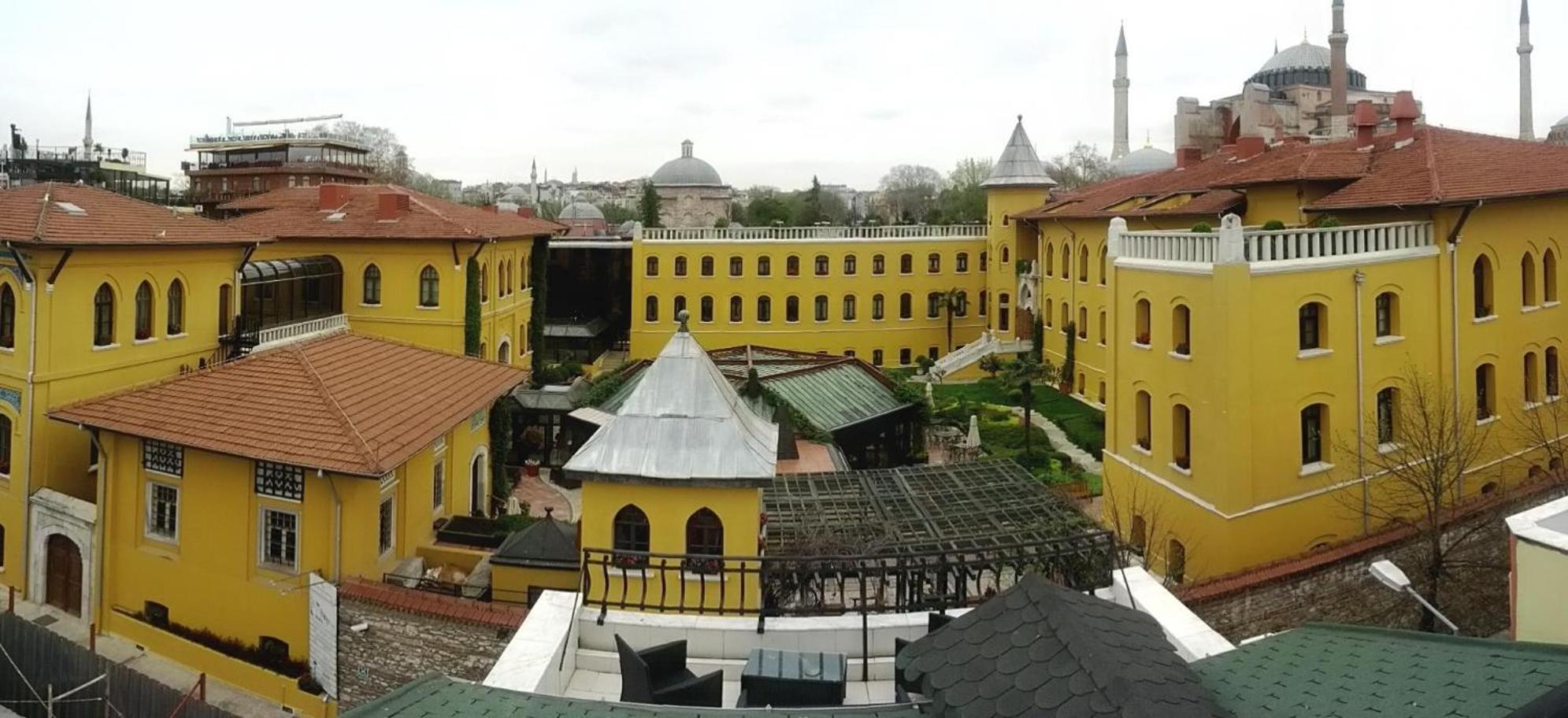 Berk Guest House - Grandma'S House Istanbul Exterior photo