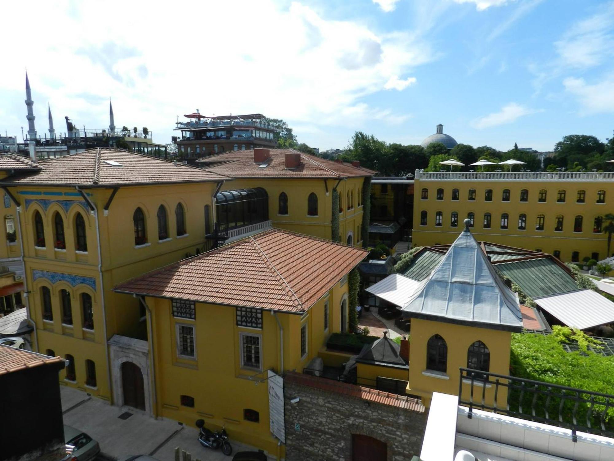 Berk Guest House - Grandma'S House Istanbul Exterior photo